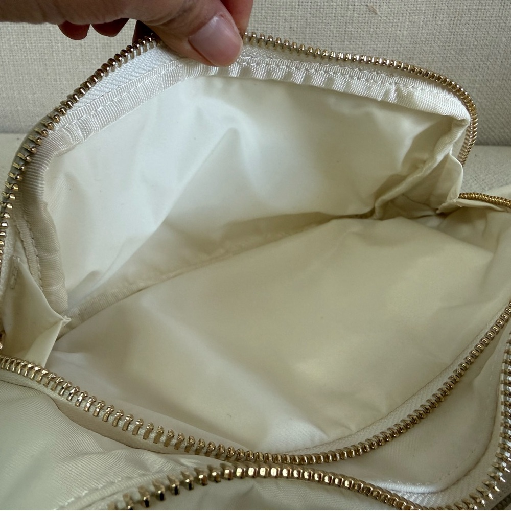 lululemon athletica Everywhere Belt Bag 4L - Picture 3 of 4